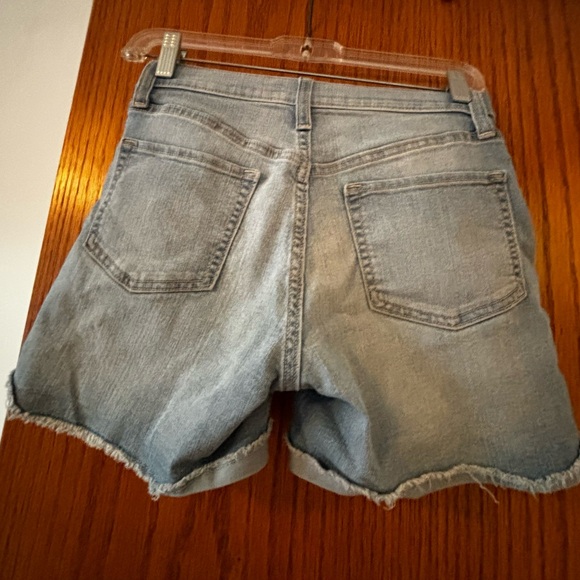 Denim short -old navy girls size 12 light denim shorts - Picture 3 of 3